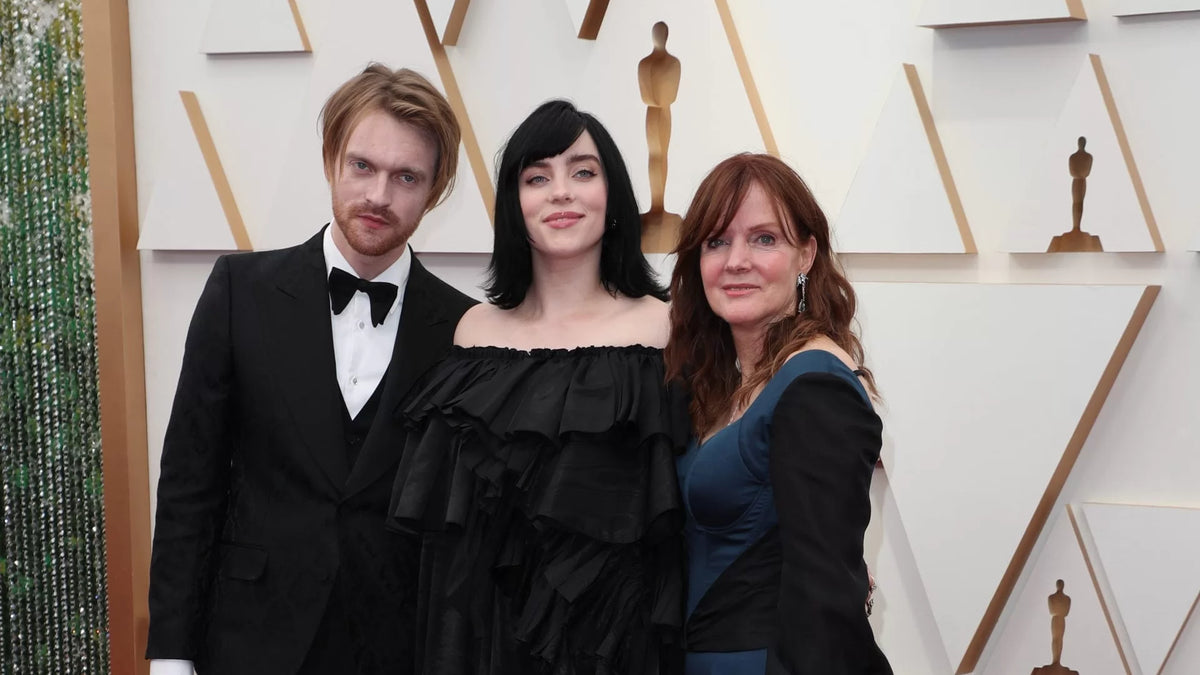 BILLIE EILISH’S mom MAGGIE BAIRD ‘certainly involved’ the singer before picking 2022 OSCARS benedetti.info dress